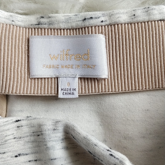 Aritzia wilfred mini skirt - Picture 4 of 6